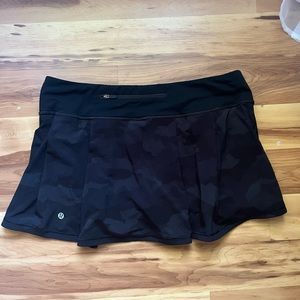 Lululemon pace rival skirt